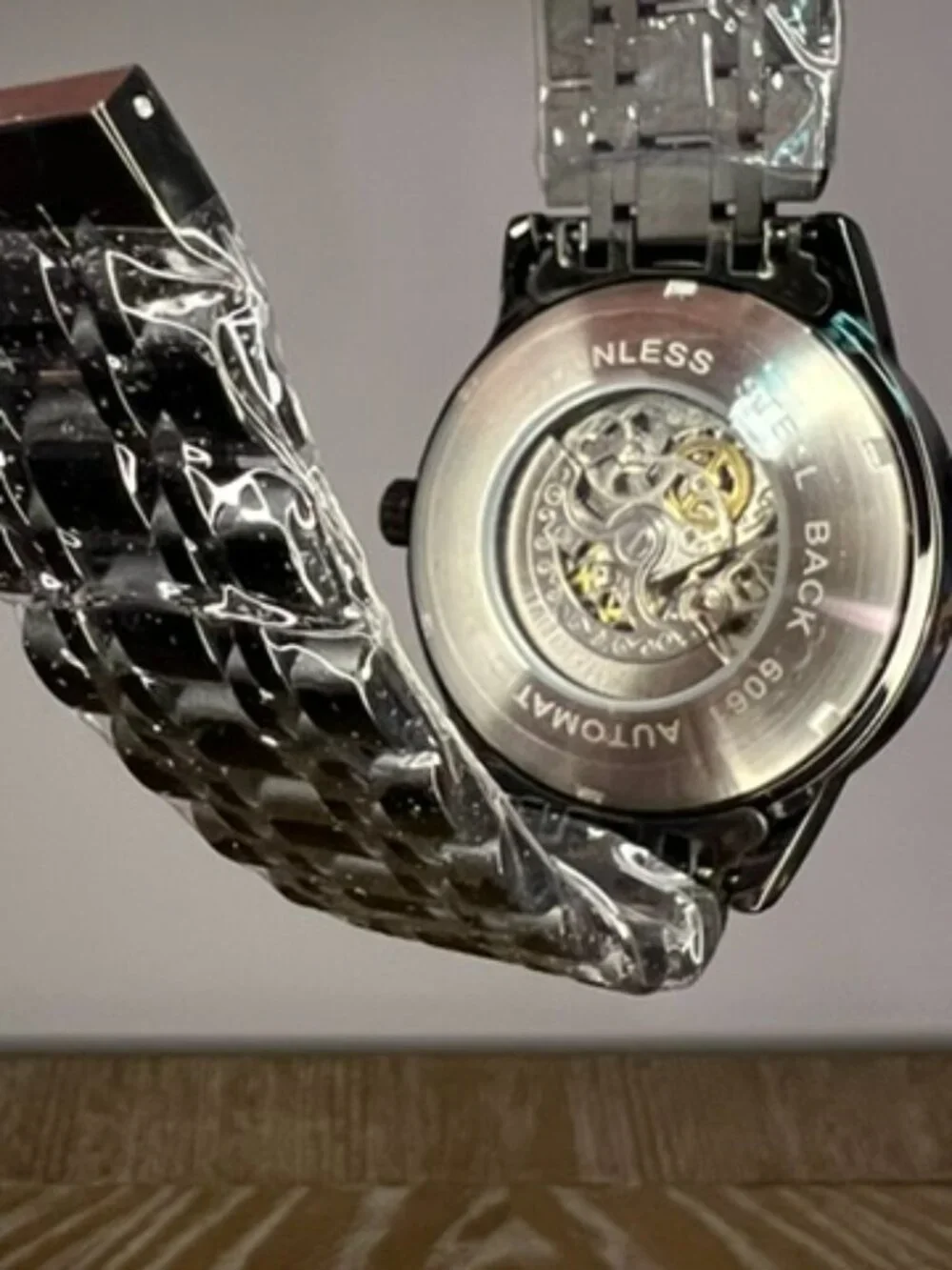 Dulunwe 6061 Roulette Wheel Mechanical Watch